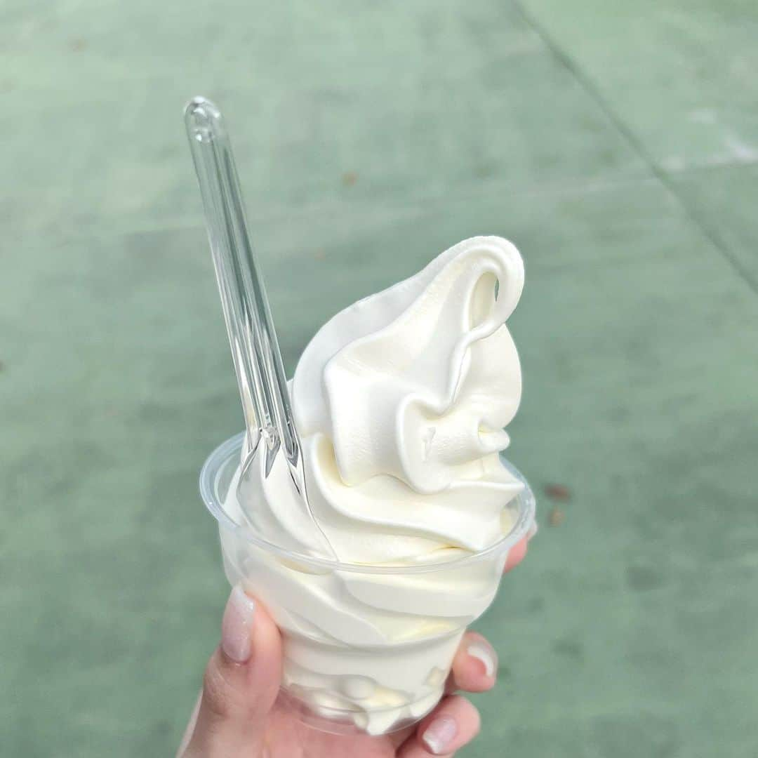 千葉恵里さんのインスタグラム写真 - (千葉恵里Instagram)「☁️ 🍦 ☁️ 🍦 ☁️」10月29日 0時13分 - eriierii_1027