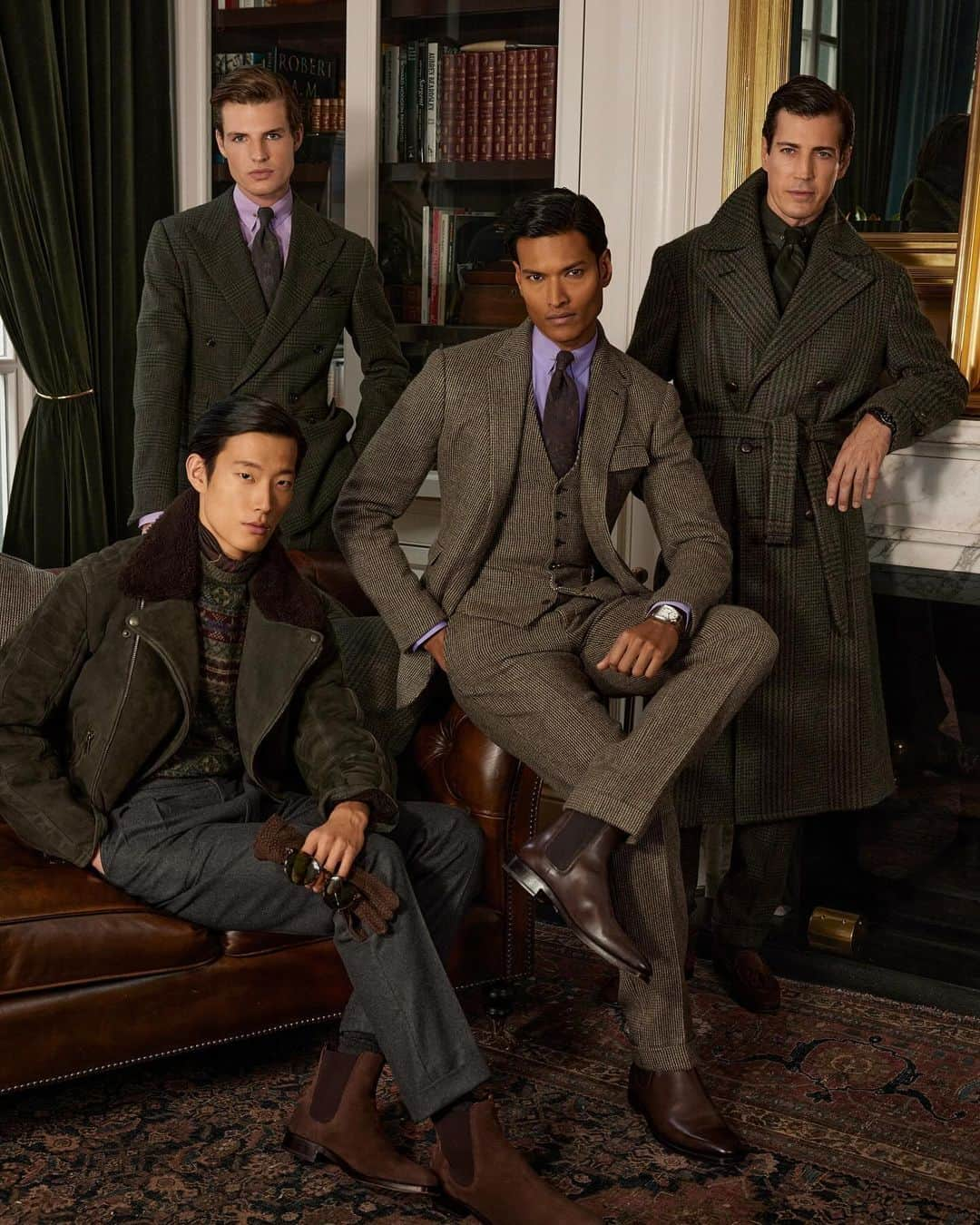 Ralph Laurenさんのインスタグラム写真 - (Ralph LaurenInstagram)「References to the Scottish Highlands express #RLPurpleLabel codes—soft tailoring, overcoats, and biker jackets—with varying shades of brown, grey, and green that recall the landscape’s rugged hills.  Explore #RalphLauren Fall 2023 via the link in bio.」10月29日 1時02分 - ralphlauren