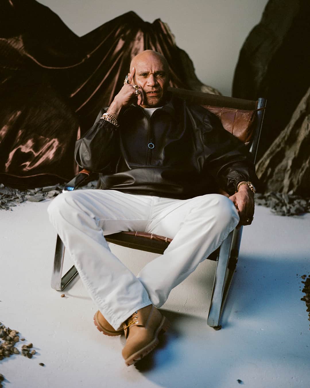 ティンバーランドさんのインスタグラム写真 - (ティンバーランドInstagram)「“I had seen something I was never going to let go of." 💫  UK sensation @mrgoldie marvels over how impactful his introduction to Timberland was during his first visit to New York. The brand held a special energy that couldn't be duplicated, so he was thrilled once he saw them migrate to London.   Check out “This is Not a Boot: The Story of an Icon,” presented by @highsnobiety. Link in bio. ⬆️  #Timberland #Timberland50 #BuiltForTheBold #ThisIsNotABoot」10月29日 1時00分 - timberland