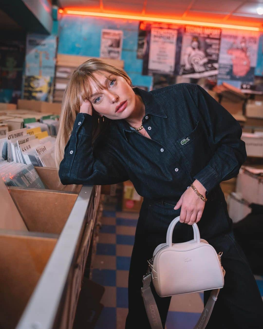 Lacosteさんのインスタグラム写真 - (LacosteInstagram)「Parisian journey with @janiiiiiie and her #LacosteLora handbag. The perfect blend of sporty design and feminine style ✨🐊」10月29日 1時10分 - lacoste