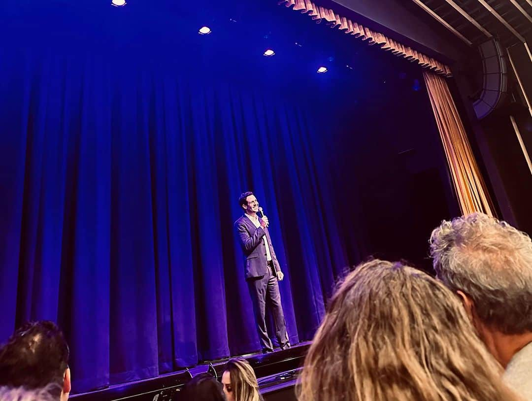 アビゲイル・スペンサーさんのインスタグラム写真 - (アビゲイル・スペンサーInstagram)「T’was truly “One Night Only”🎩🌟. @thegroundlings mount a full production of A CHORUS LINE for one night only... with only one night to prepare. Truly a singular sensation with this bonkers-amazing talented fiasco of an ensemble. A fundraiser for below-the-line workers impacted by the strike @mptf👯‍♀️ Directed by @andrewleeds」10月29日 1時06分 - abigailspencer