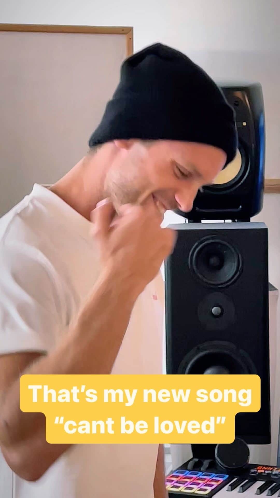 Bastian Bakerのインスタグラム：「This week “Can’t be loved” is peaking at #12 on Swiss airplay charts! This makes me very happy! Thanks everybody for the love and support❤️」