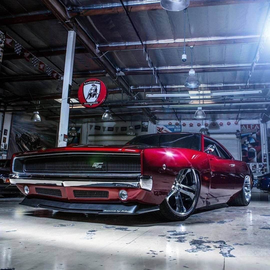 Classics Dailyさんのインスタグラム写真 - (Classics DailyInstagram)「Three days left until SEMA! In 2017 we unveiled this car by @poweredbyjohan 👆😱 This year @viciousstang 2.0 will blow your minds🤯 #ctek #sema #sema2024 #dodgecharger @semashow」10月29日 1時44分 - classicsdaily