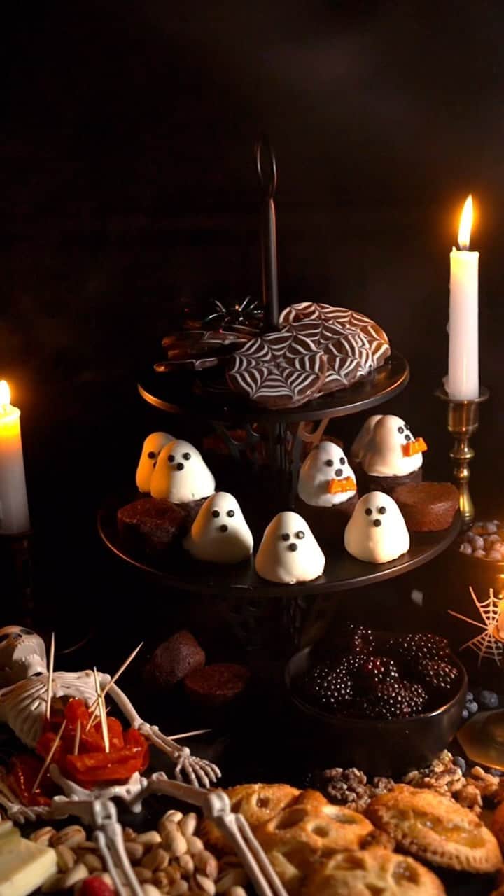 Targetのインスタグラム：「Unleash your creativity with these #Halloween treat ideas. 🎃👻 They are quick, easy, and cost less than $10. From Ghostly Brownie Bites to Peculiar Spiderweb Cookies and more.  #target #halloweenparty @practicalpeculiarities」