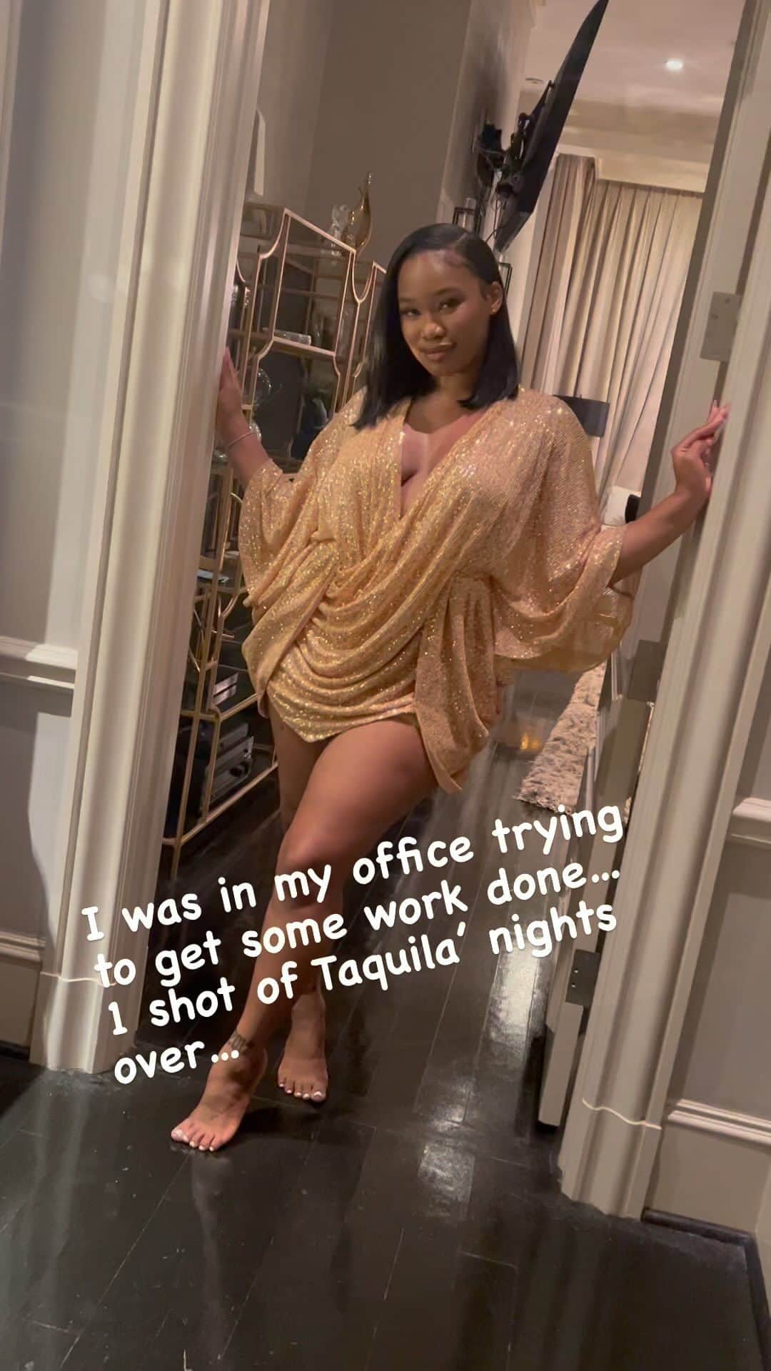 タイリース・ギブソンのインスタグラム：「I'm 2 weeks behind on deadlines….. Then she put this dress on……  Welp! @zelietimothy ita Leo season always!」