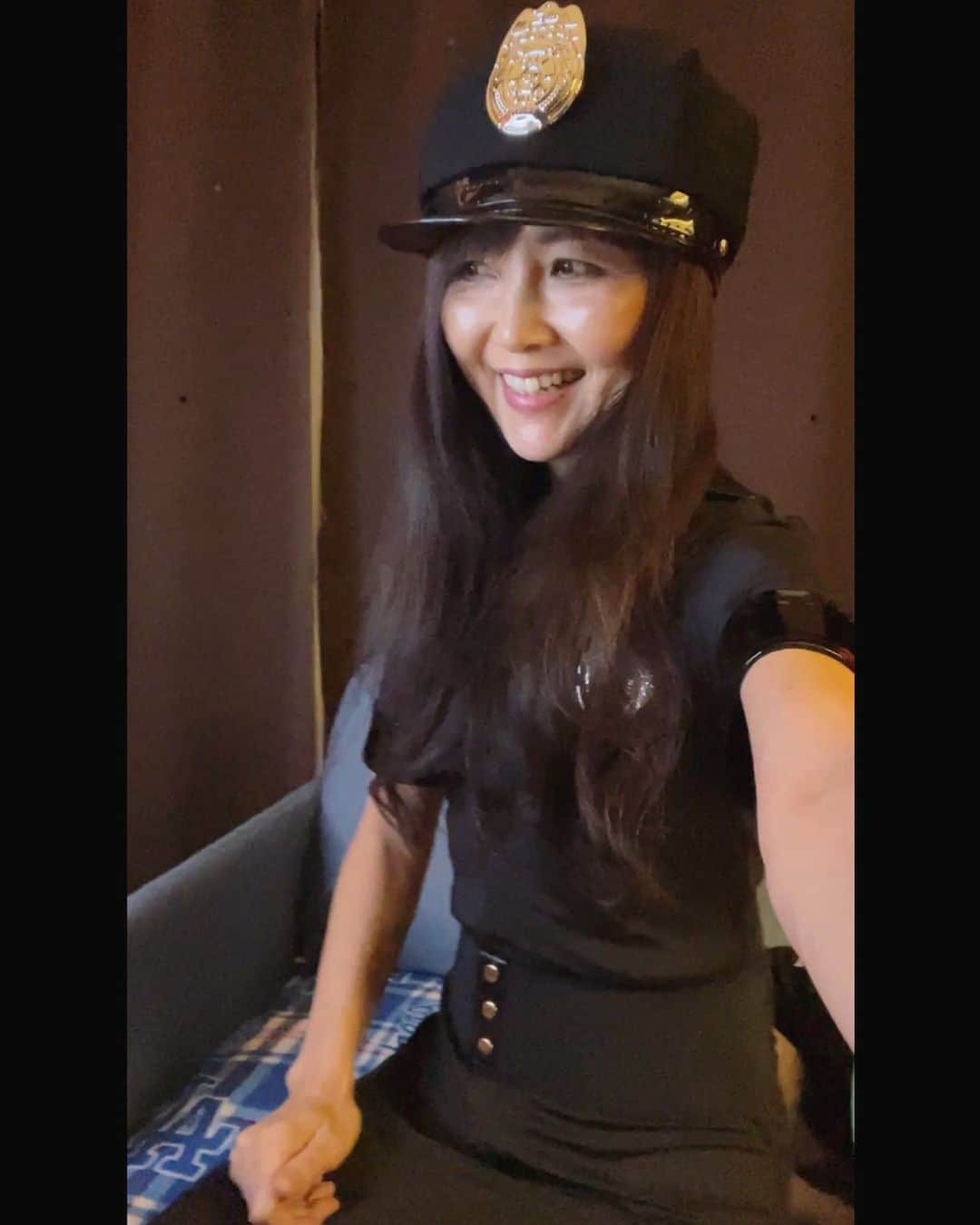 飯島真理のインスタグラム：「Police woman Mari 👮Thank you for joining this week’s What’s Up Weekend Live! on YouTube」