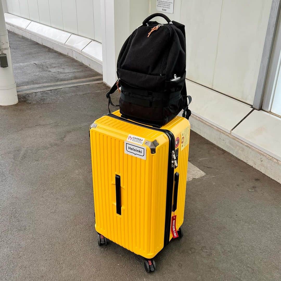 柳家三之助のインスタグラム：「今日からの松本の旅は新しいスーツケースを導入しました。五輪仕掛けで少しだけコンパクトに。」