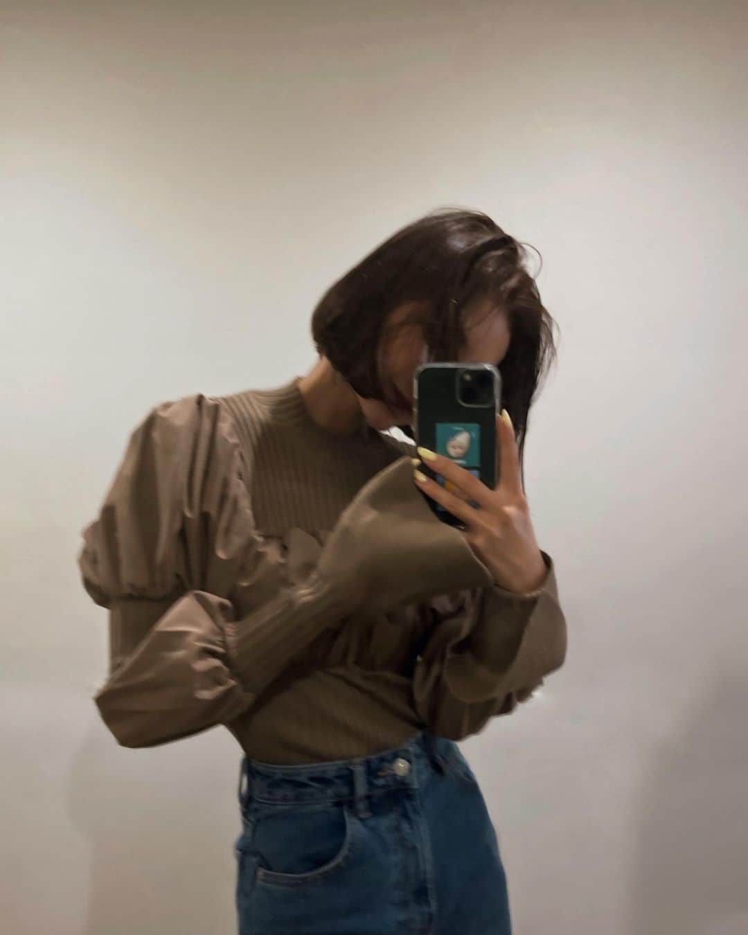 のインスタグラム：「形が珍しくてかわいいのっ🧸🍒 @sorin__official  #sorin  #sorinstyle」
