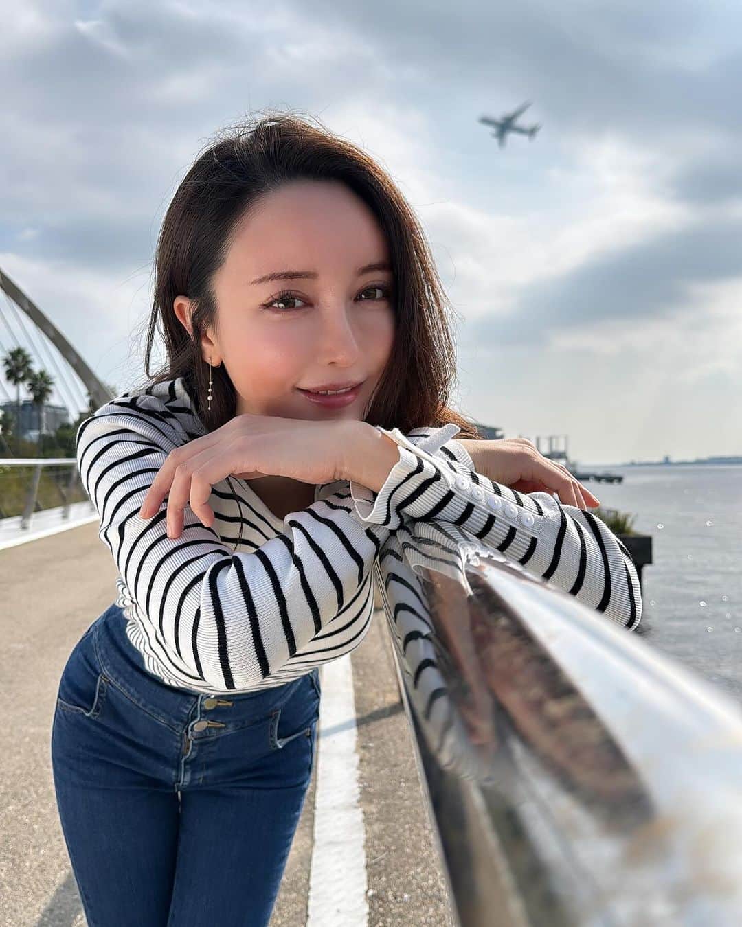 大矢真夕のインスタグラム：「ヒコーキ✈️😀」