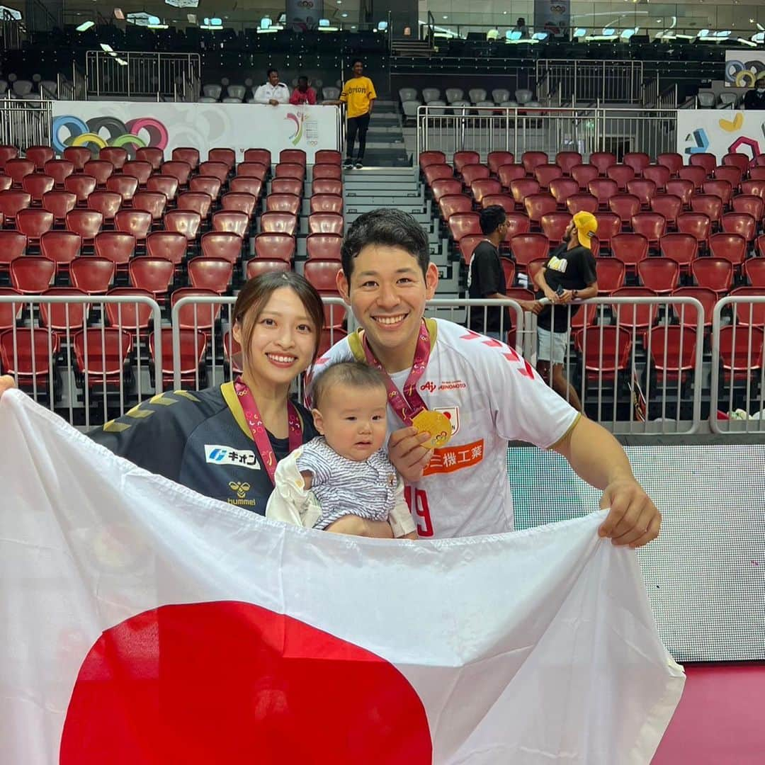 徳田新之介さんのインスタグラム写真 - (徳田新之介Instagram)「We are Asian champions !!!!! To Paris →→→🇫🇷 みなさん応援ありがとうございました！  #olympics」10月29日 4時05分 - hawks4621