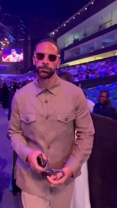 リオ・ファーディナンドのインスタグラム：「Rio Ferdinand is taking in the scenes at Saudi Arabia ☀️  Live on TNT Sports Box Office  #BattleOfTheBaddest | #FuryNgannou | #TysonFury | #FrancisNgannou | #Boxing」