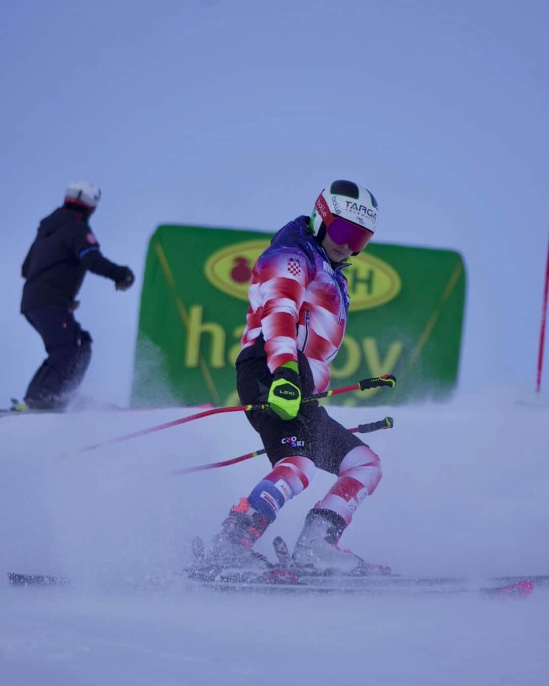 ロシニョールさんのインスタグラム写真 - (ロシニョールInstagram)「Today we had the chance to spend a whole « racing » day with @zrinkaljutic . 🤩⛷️ This, ends up the « Alpine Souls » journey with a fantastic 14th place to start the new World Cup season. This is not really the end, but just the beginning… the best is coming ! 💯  #anotherbestday #callingallheroes #AlpineSoulsseries」10月29日 4時58分 - rossignol