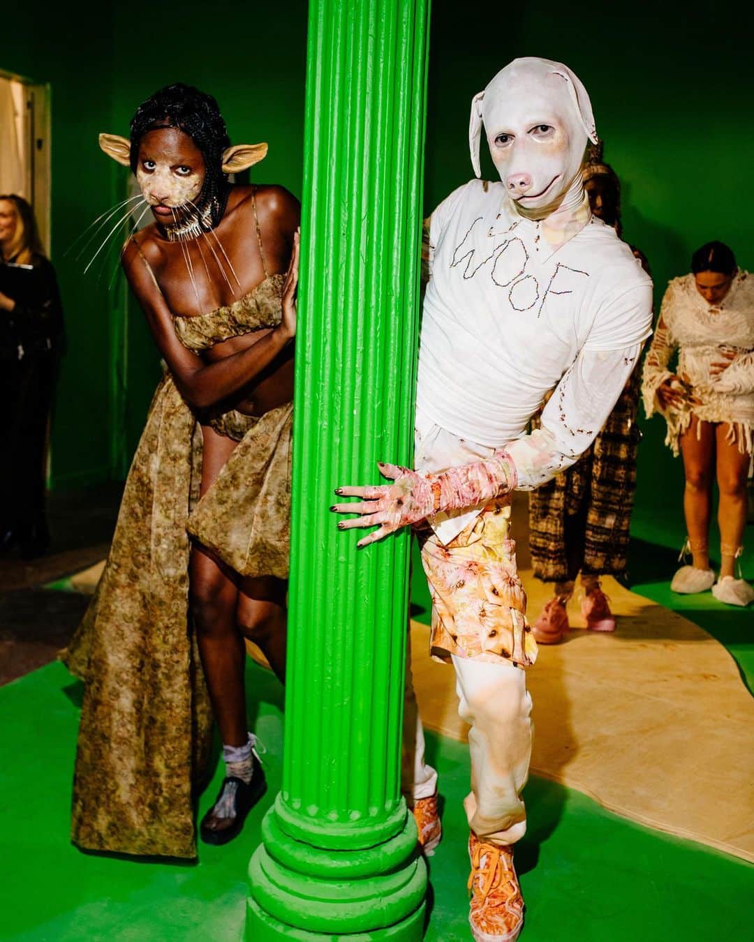 Vogue Runwayさんのインスタグラム写真 - (Vogue RunwayInstagram)「Two of the best words to describe fashion today are cosplay and drag, cosplay being “the practice of dressing up as a character from a movie, book, or video game,” and drag, in its purest form, being the art of impersonation. Because whether it’s something as specific as "The Little Prince" or the bride in that one short scene of "The Parent Trap," or as general as nurses and, yes, pigeons, designers this year developed a real flair for characters and archetypes. Which takes us to this Halloween weekend—at the link in bio, find over 50 looks pulled from the 2023 runways to take straight onto the dance floors of your Halloweekend parties.」10月29日 5時47分 - voguerunway