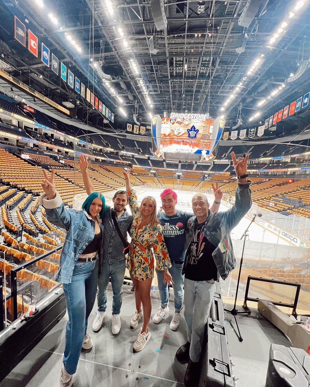 シェパードのインスタグラム：「Ready to #smashville」