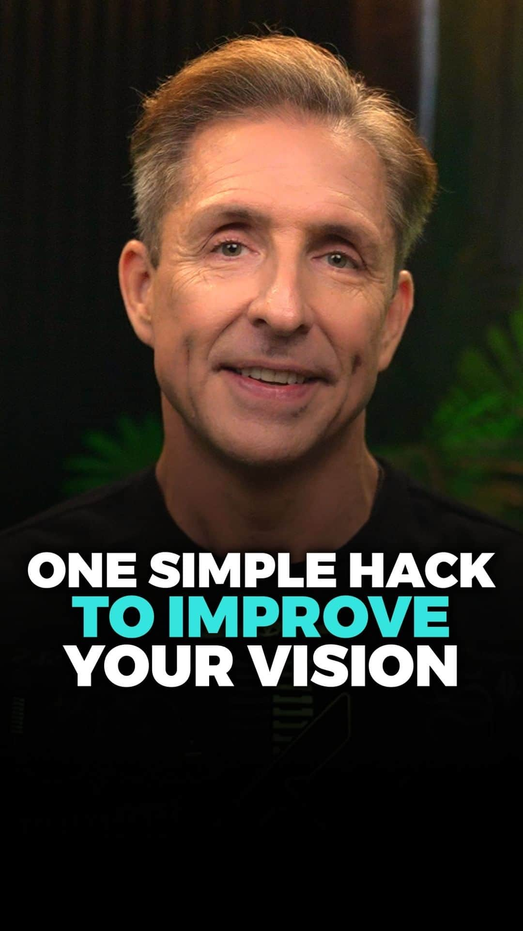 デイヴ・アスプリーのインスタグラム：「Here is one simple hack that will improve your vision! 👀👆🏼  #biohack #biohacking #vision #DaveAsprey」