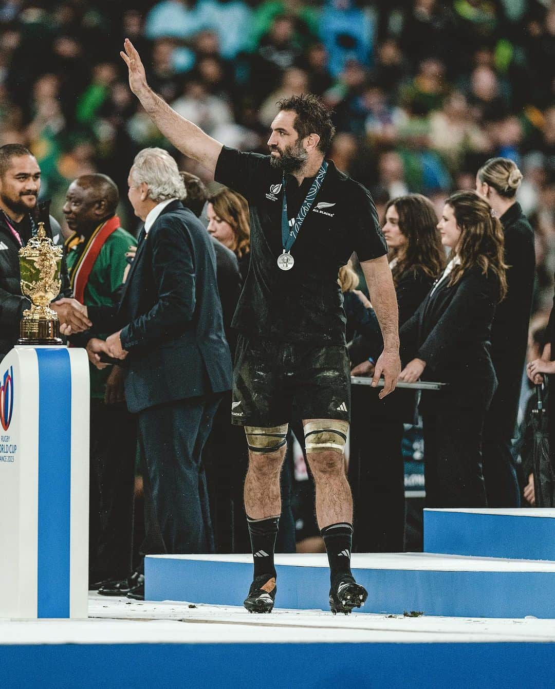 All Blacksさんのインスタグラム写真 - (All BlacksInstagram)「Gutted, but still unbelievably proud 🖤  #RWCFinal」10月29日 6時53分 - allblacks