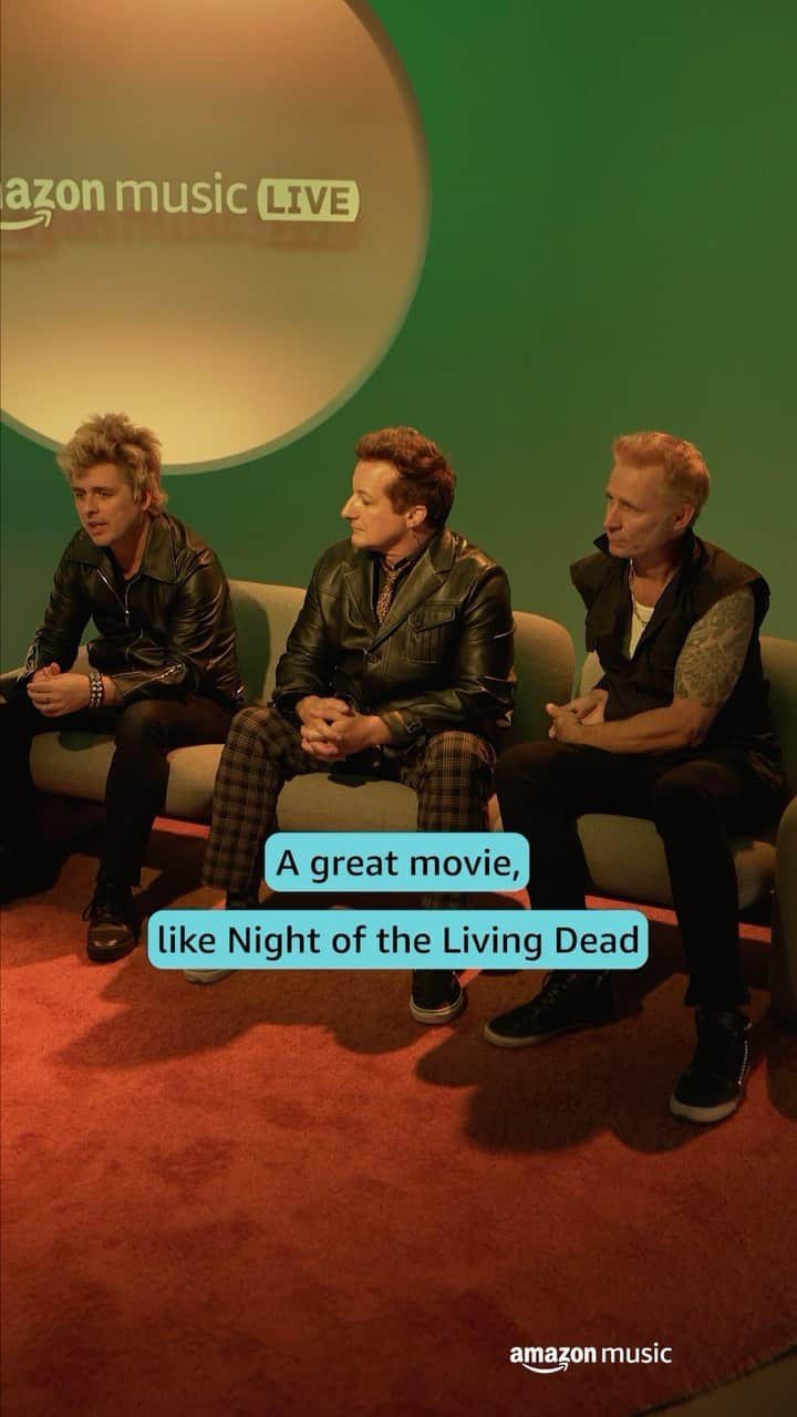 のインスタグラム：「We’re all on different algorithms 📱 @greenday #amazonmusiclive」