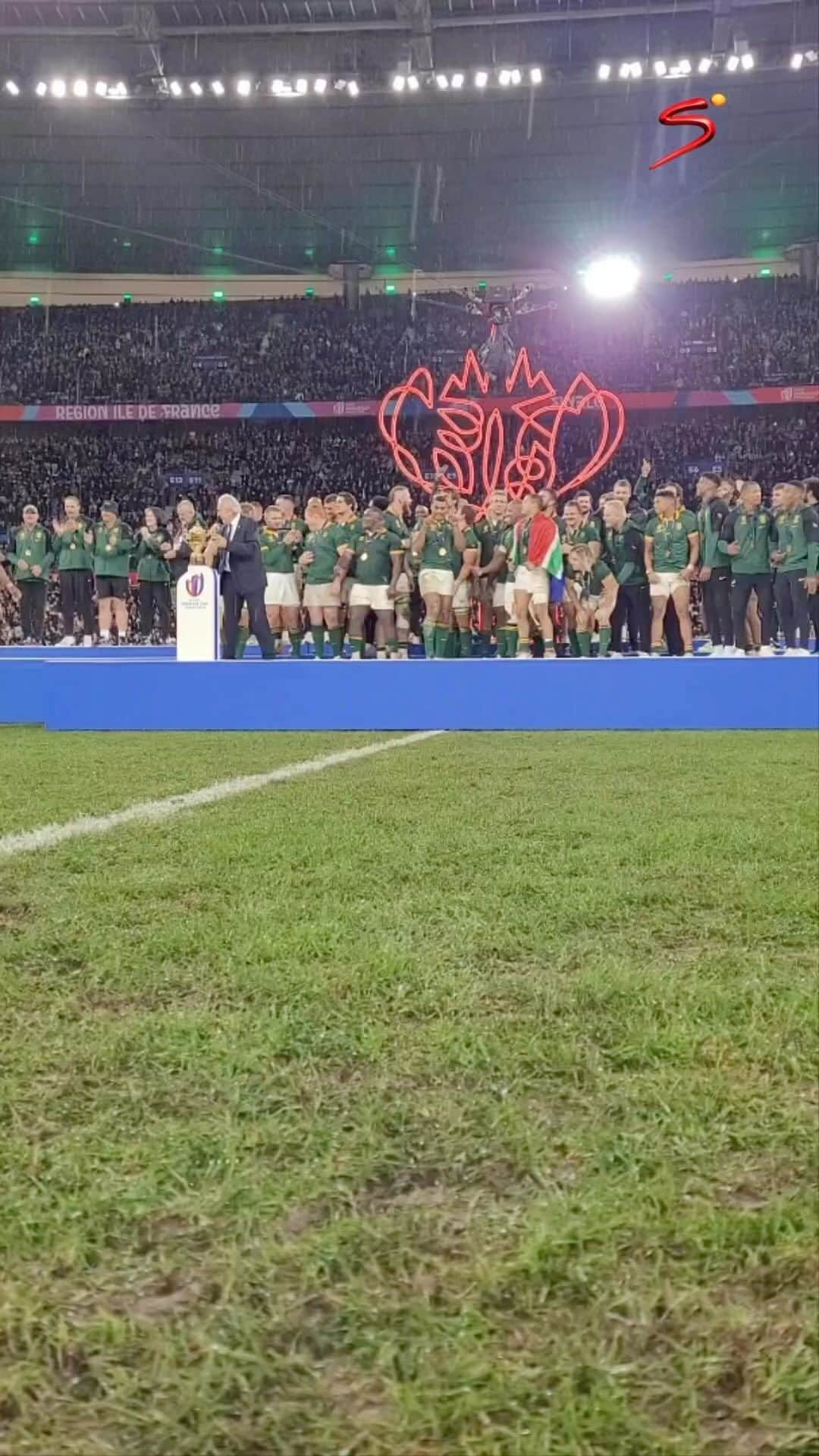 ラグビー南アフリカ代表のインスタグラム：「🏆🏆 “They are the best we’ve had, and they make everyone unbelievably proud.” - John Smit  No one could’ve said it better 🥹👏🇿🇦  #RWC2023 | StrongerTogether」