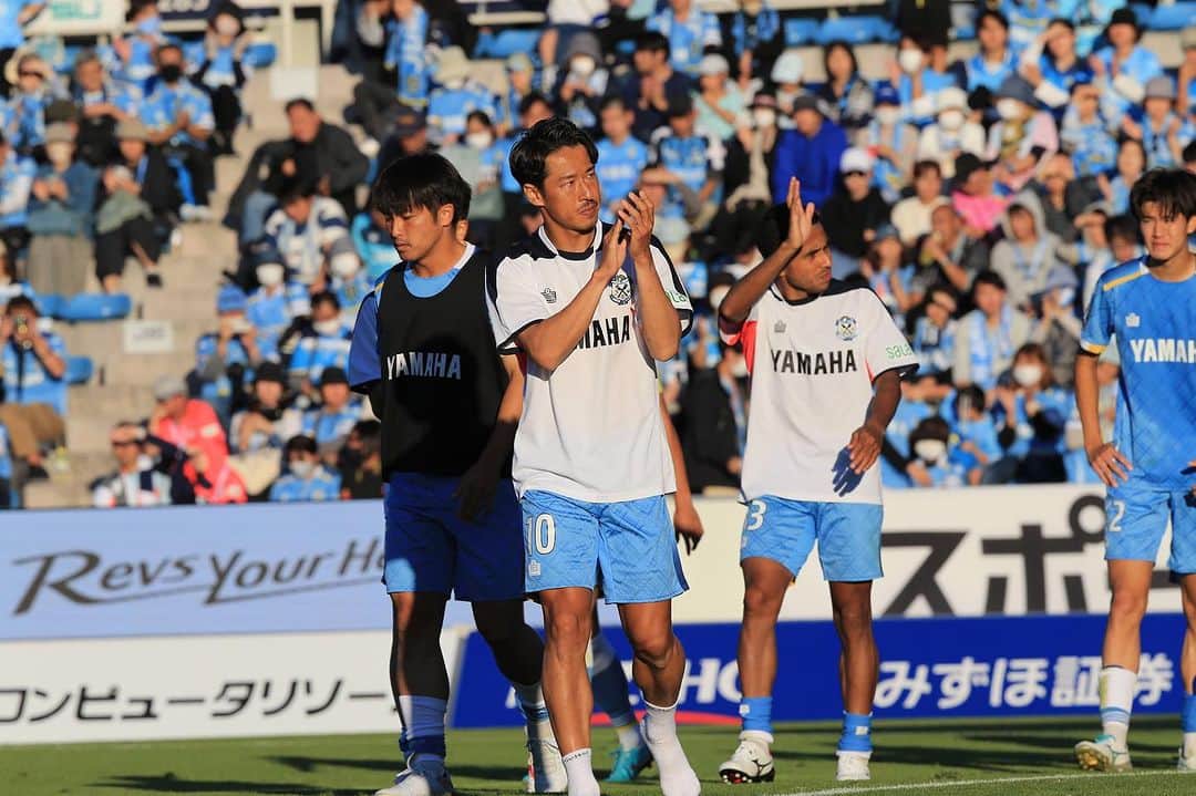 山田大記さんのインスタグラム写真 - (山田大記Instagram)「スタジアムの一体感最高でした。 大好きな仲間たちと最後に笑えるように、残りの試合全力を尽くします。絶対昇格しよう！」10月29日 8時15分 - hiroki_yamada_official