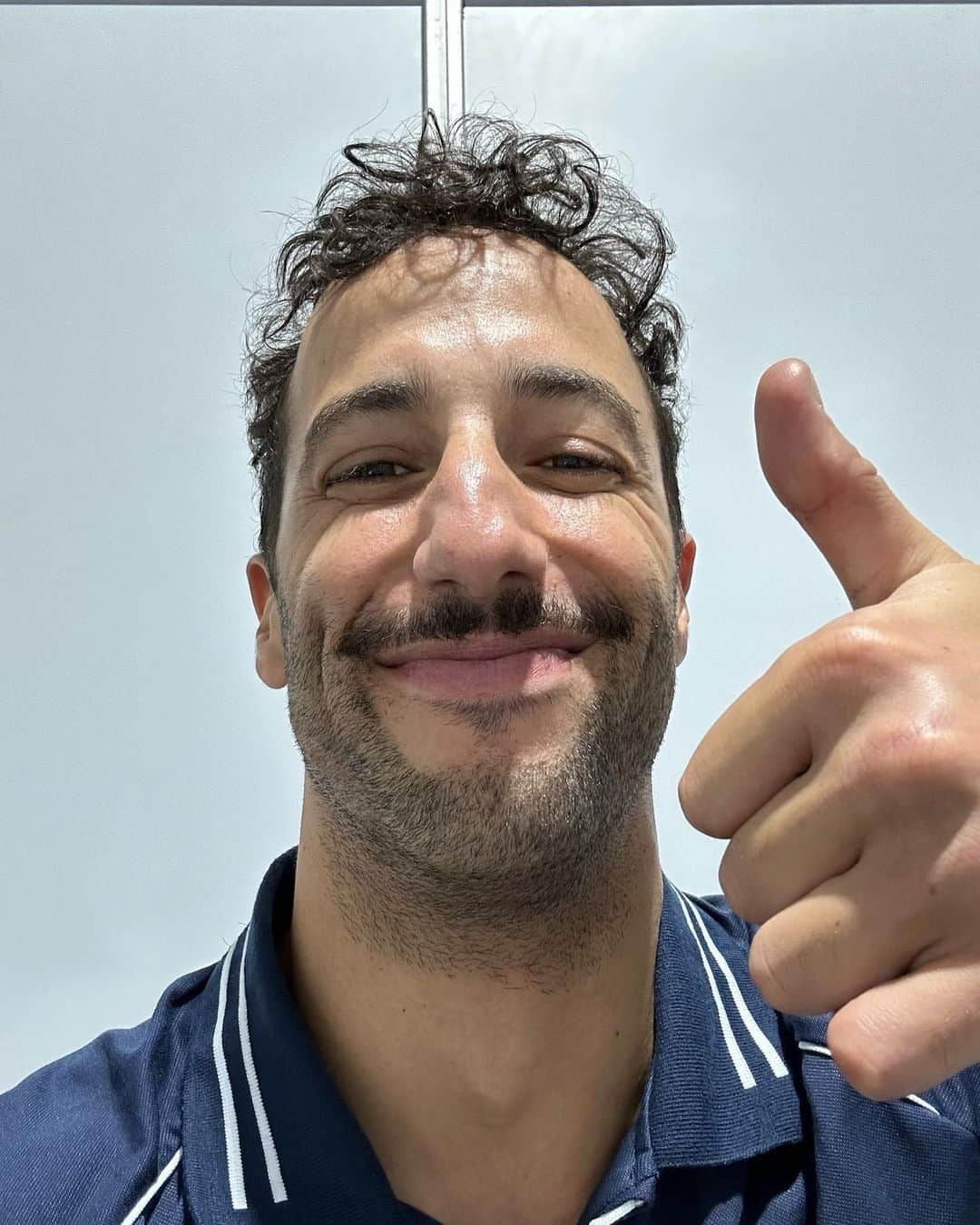 ダニエル・リカルドさんのインスタグラム写真 - (ダニエル・リカルドInstagram)「I’m keeping the mo! P4 👨🏻」10月29日 8時15分 - danielricciardo