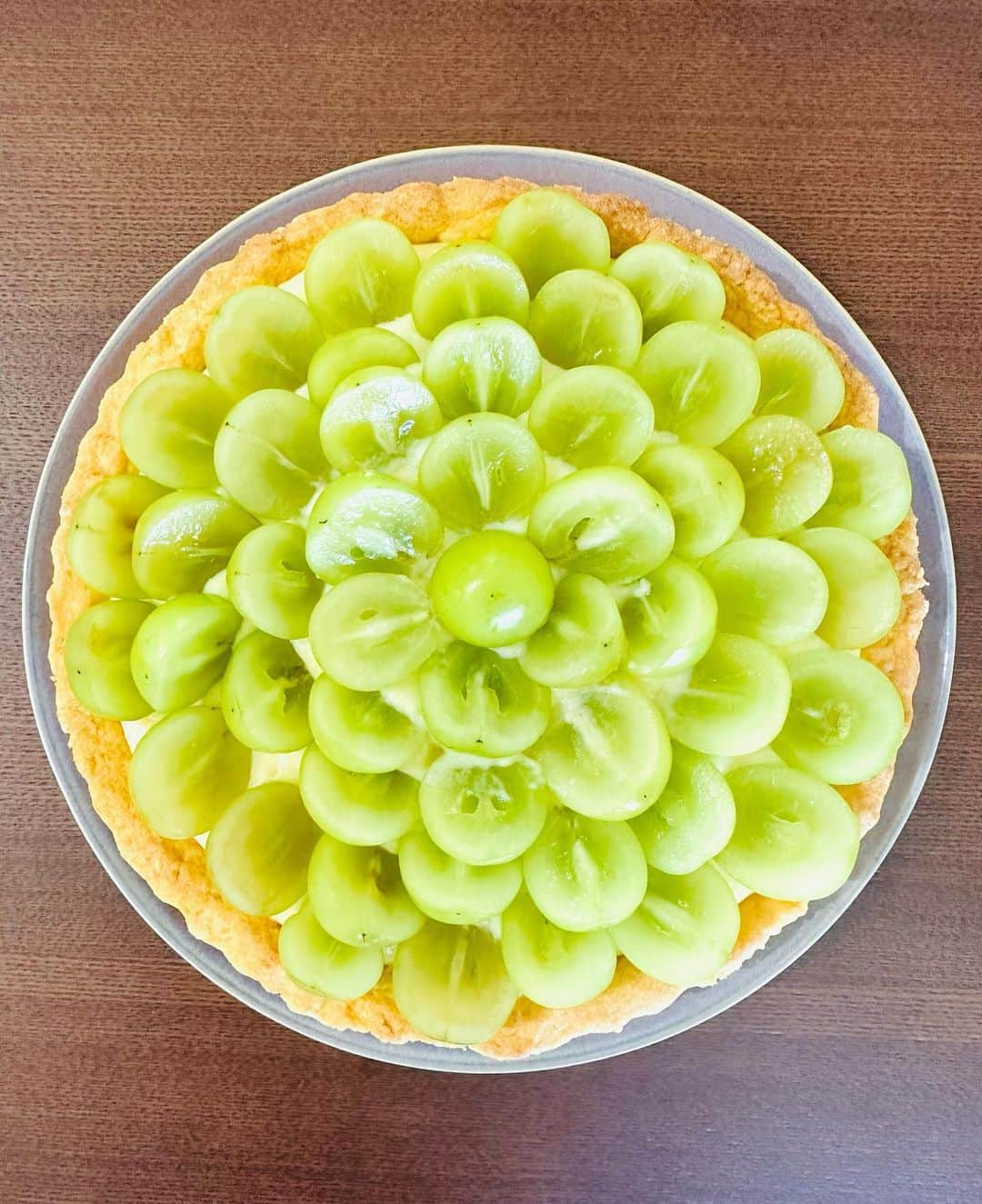 のインスタグラム：「. 久しぶりにてづくり🍇🥧 ⁡ #タルト」