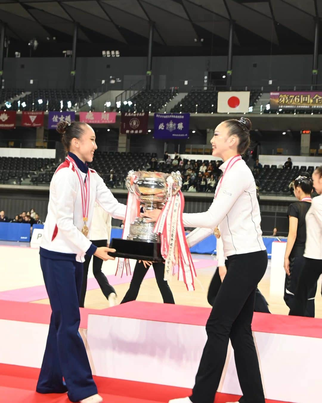 日本体操協会さんのインスタグラム写真 - (日本体操協会Instagram)「第76回全日本新体操選手権大会🇯🇵10/28 * 女子団体総合結果 1位　#昭和学院高校 1位　#日本女子体育大学 3位　#東金RG　 4位　#日本体育大学  5位　#国士舘大学  6位　#金蘭会高等学校 7位　#東京女子体育大学  8位　#日ノ本学園高等学校  10/29大会予定🗓️ 10時～競技開始 観戦チケット、タイムスケジュール、出場者情報はホームページをご覧下さい。 ※競技進行により終了時間に変更が出る場合もあります。 　 大会情報ページ👉️ https://www.jpn-gym.or.jp/rhythmic/event/34999/  #全日本新体操選手権 #2023RGALLJAPAN #新体操 #rhythmicgymnastics #男子新体操 #mensrhythmicgymnastics」10月29日 8時20分 - gymnasticsjapan