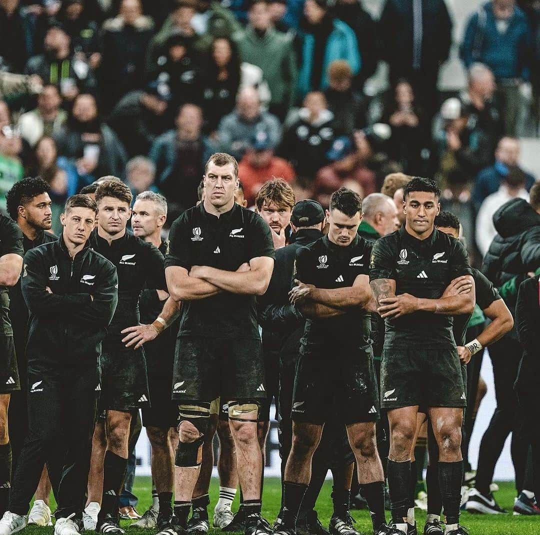 ダニエル・カーターさんのインスタグラム写真 - (ダニエル・カーターInstagram)「Unbelievably proud of our boys @allblacks for the passion and commitment they showed throughout this RWC. Tonight just wasn't our night, but the journey speaks volumes of our spirit and dedication. Outstanding efforts all around. Congrats to South Africa on the win.」10月29日 8時36分 - dancarter_