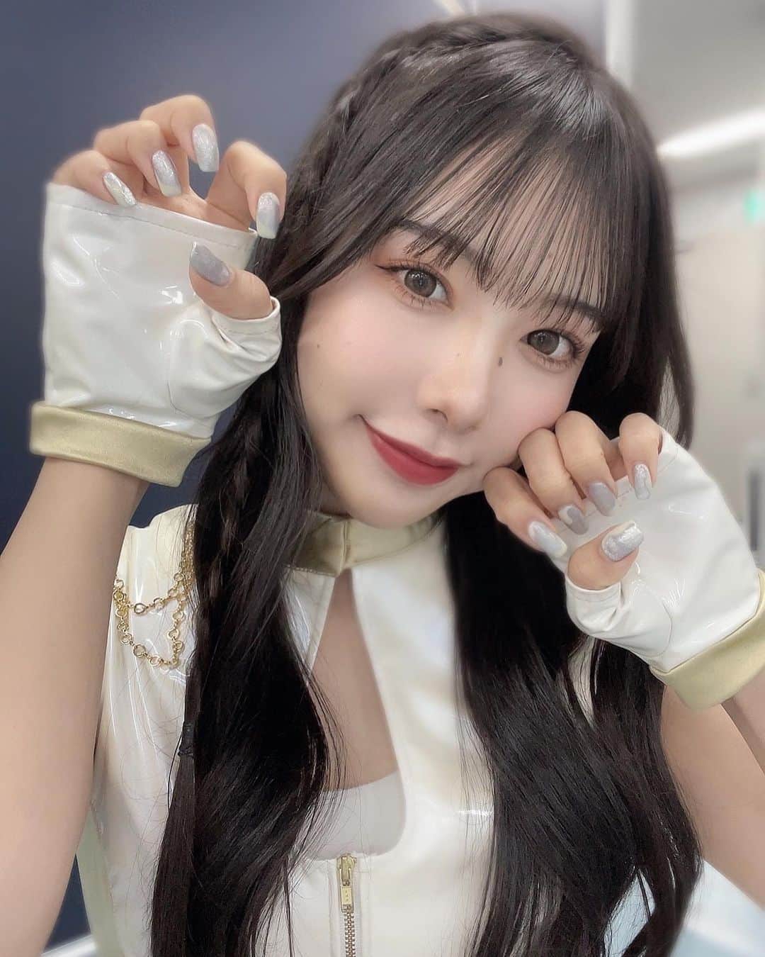 のインスタグラム：「⁡ ⁡ おはよ☀️Newネイル🐶💅 このネイル練乳かかってるみたいで美味しそう🤤🍼笑 ⁡ ⁡ 今日の先発投手は#宮城大弥 投手⚾️ 絶対絶対バファローズが勝つ…🔥🔥 全力応援頑張るぞ📣💭 ⁡ ⁡ ⁡ #オリックス#BsGirls #Bs2023 #baseball #プロ野球 #野球女子 #野球 #野球好き #京セラドーム大阪  #野球好きな人と繋がりたい　  #オリックスバファローズ#instalike #instagood #pic #photo #selfie #followme #f4f #like4like #follow #Instagram #love #fashion #いいね #フォロー #ネイル #ネイルデザイン」
