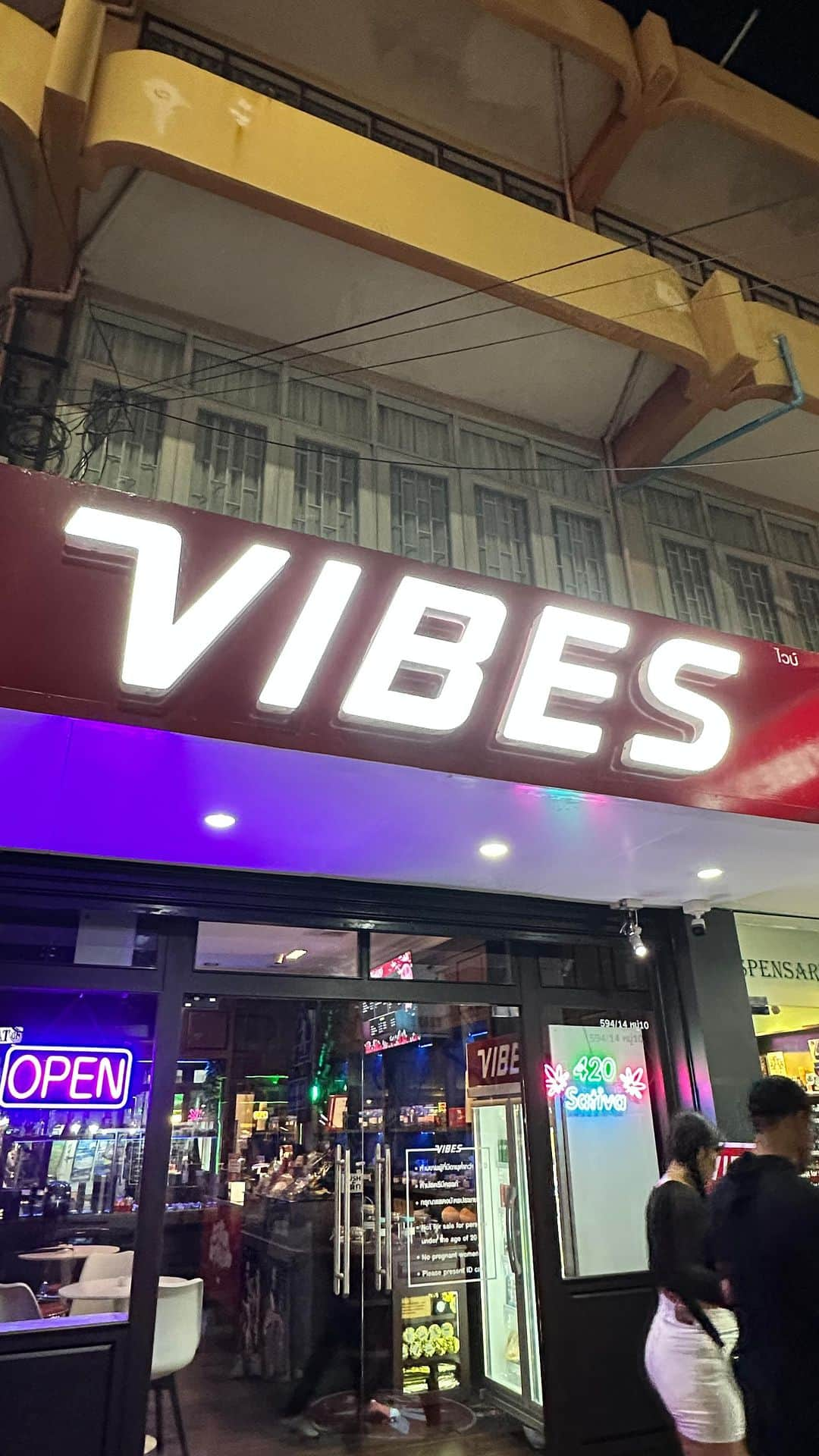 佐野恭平のインスタグラム：「とくに意味はないけども。#vibez」