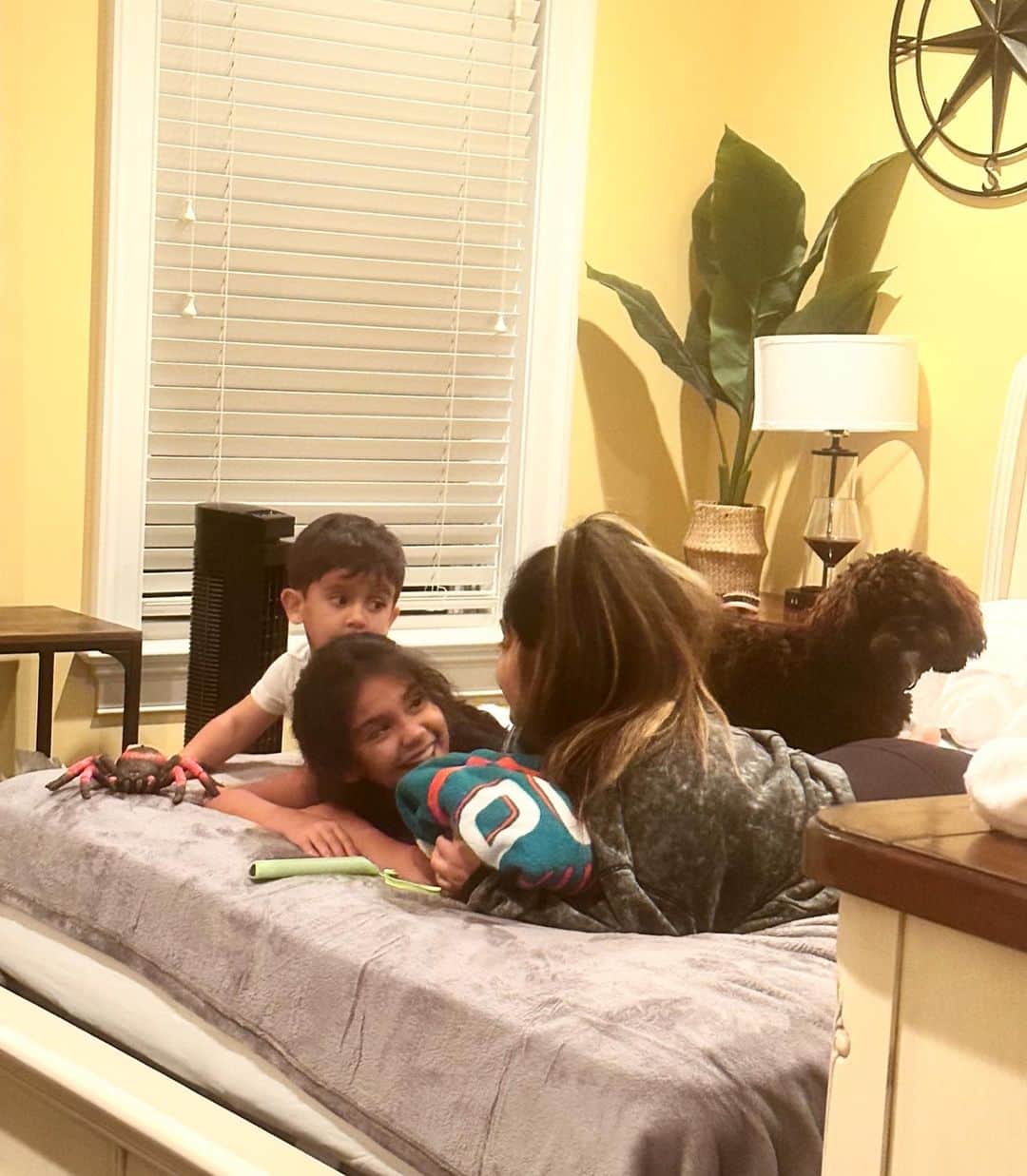 ニコール・ ポリッツィさんのインスタグラム写真 - (ニコール・ ポリッツィInstagram)「Saturday nights 🐾💕」10月29日 9時38分 - snooki