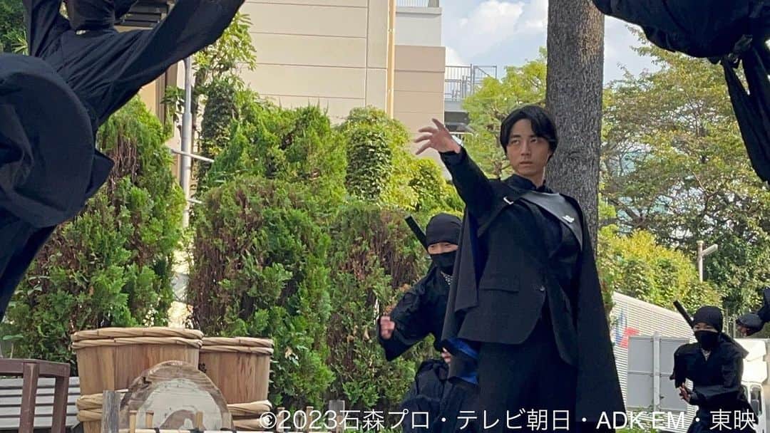 熊木陸斗のインスタグラム：「第9話ご視聴頂きありがとうございました！  忍者の人形にかりそめの命を与えクロトーに挑みましたが、なかなか手強かった…🥷  修学旅行編の行方はどうなるのか、次回もお楽しみに🔥  #仮面ライダーガッチャード #仮面ライダー」