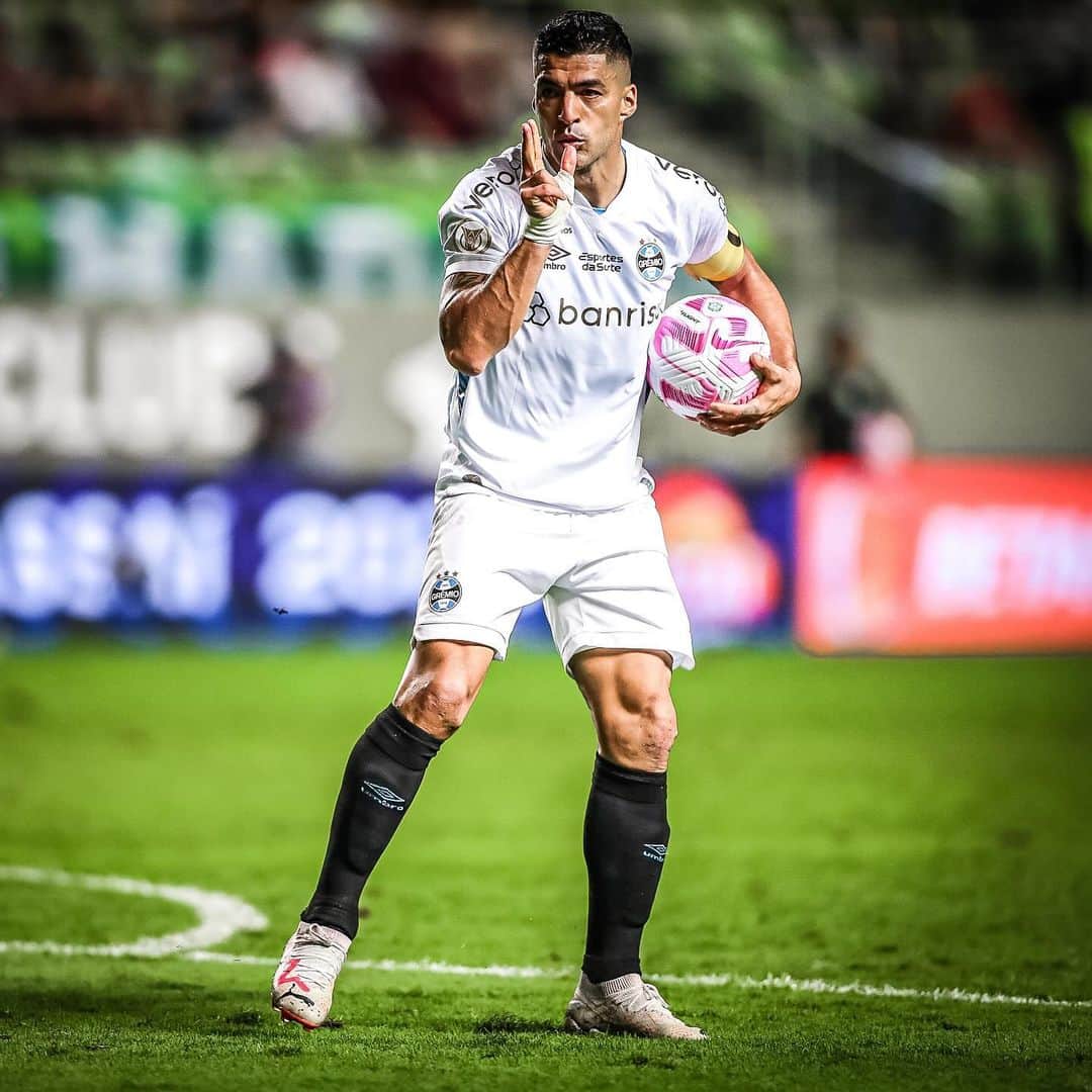 のインスタグラム：「Vamos @gremio vamos! +3 🇪🇪」