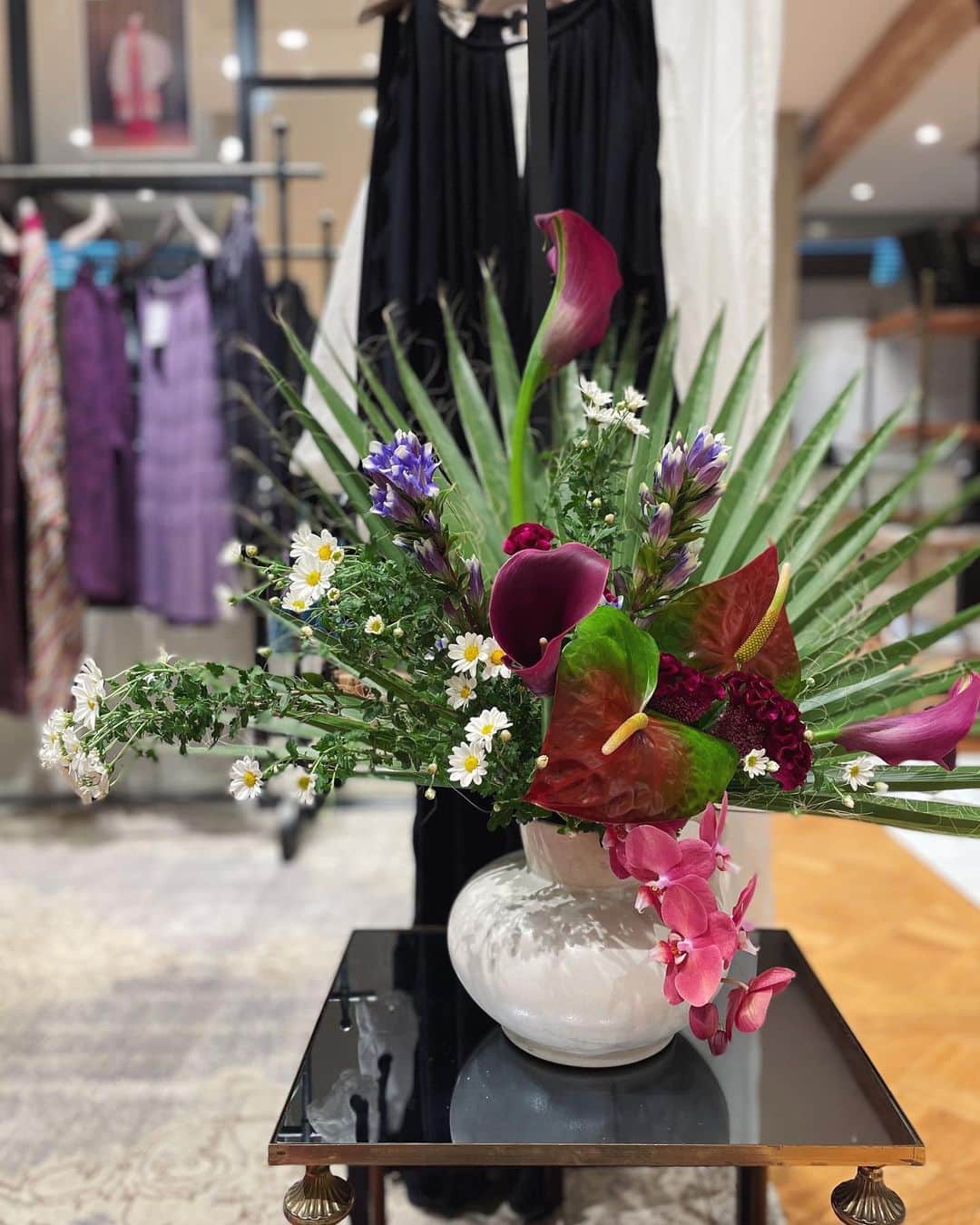 IÉNA LA BOUCLEのインスタグラム：「.  本日も皆様のご来店をお待ちしております。  #ienalaboucle#iena#イエナ#イエナラブークル#ienalaboucle_23aw」