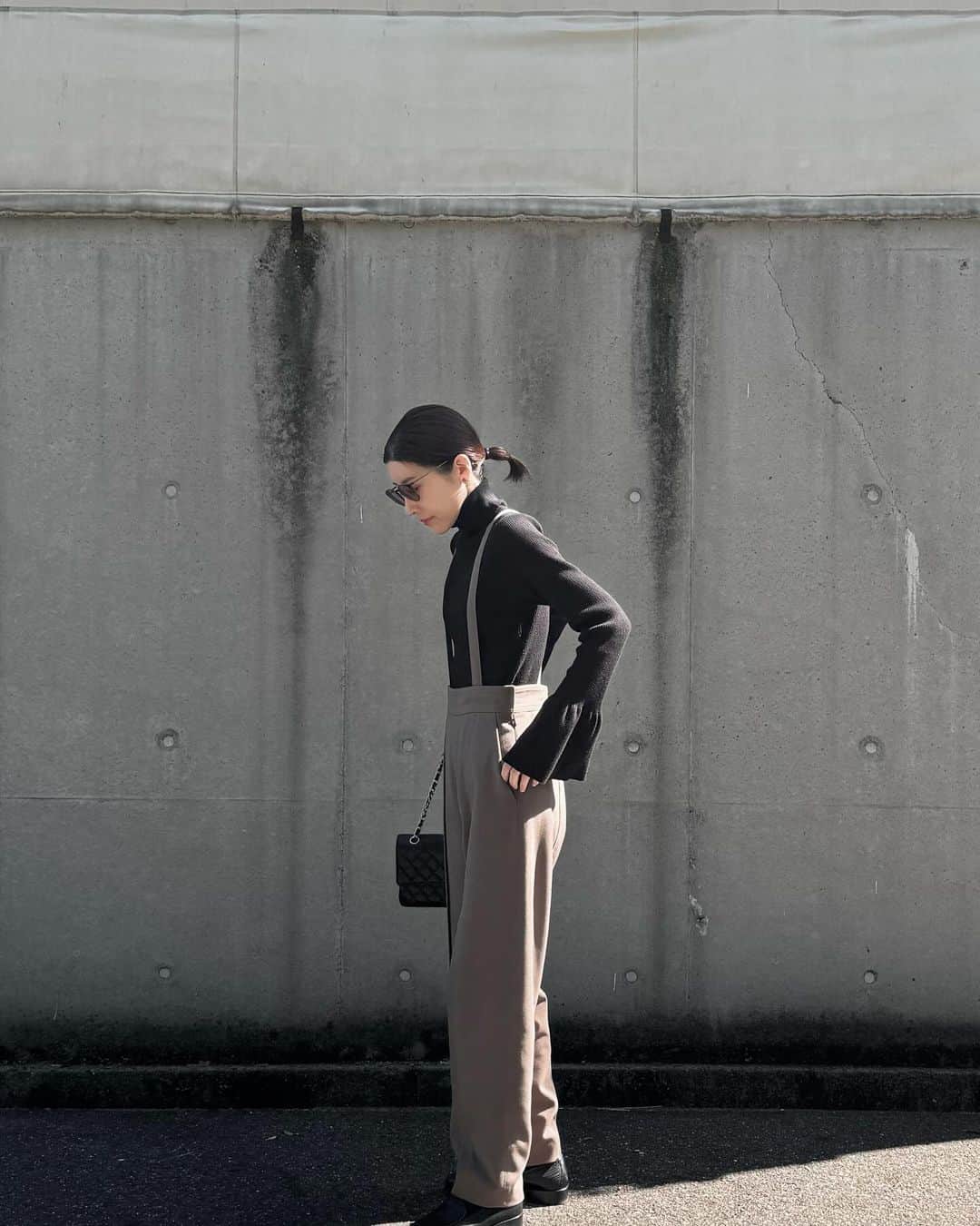 aachann7のインスタグラム：「. Knit @heve.jp  pants @yonfa_jp」
