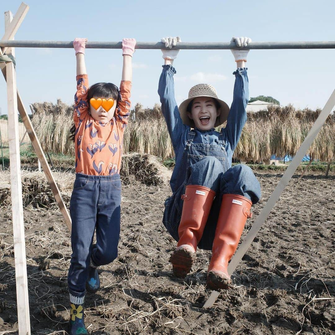 高垣麗子のインスタグラム：「* #稲刈り #🌾 #🍚」