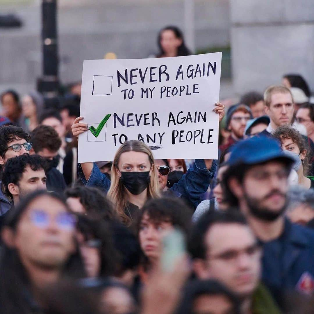 Sami Miroさんのインスタグラム写真 - (Sami MiroInstagram)「NEVER AGAIN TO ANY PEOPLE ‼️ #CEASEFIRENOW 🇵🇸🇮🇱」10月29日 11時11分 - samimiro