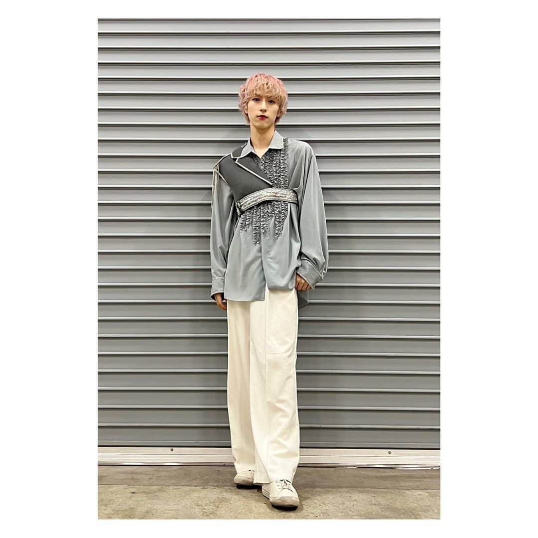 四谷真佑さんのインスタグラム写真 - (四谷真佑Instagram)「新衣装かっこいいよね♚♔」10月5日 20時21分 - 428_shinsuke