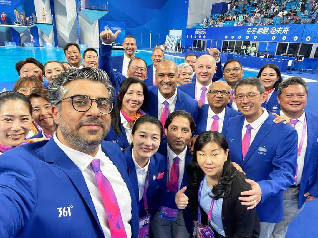 中川真依のインスタグラム：「. アジア大会in杭州🇨🇳✨ 何とか終えて帰国しました🙌  ジャッジとして初めて参加した アジア大会。  ジャッジなら選手の頃より 少し気楽に参加できると思いきや、、、 全くそんなことはなく🙀 選手の頃と同じくらいの プレッシャーでした🫠🫠💦  毎試合で緊張MAXの私に World Aquaticsのchiefperson  Bashar氏がいつも優しい言葉を かけてくれて🥺🙏✨  今回も貴重な経験に感謝です✨  #アジア大会 #asiangames」