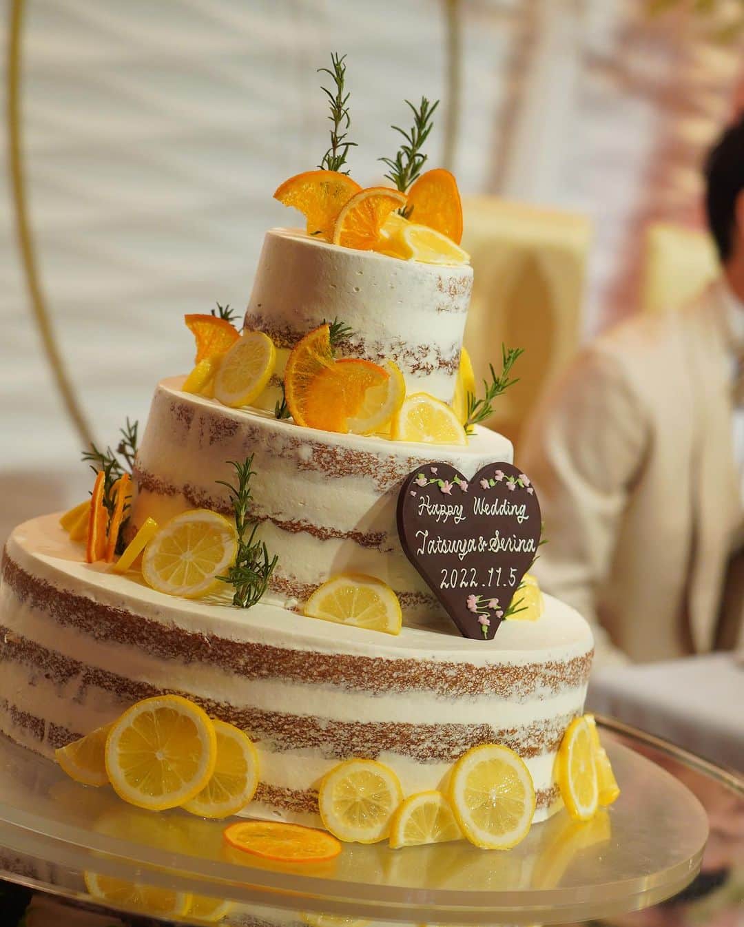 ルミアモーレさんのインスタグラム写真 - (ルミアモーレInstagram)「. Wedding Cake 🎂 𓂃 𓈒𓏸◌‬  ルミアモーレではオリジナルケーキのご相談も承っております！！  お二人のテーマやイメージに合わせて世界に一つだけのケーキをお作りしませんか？  ご興味がある方はぜひブライダルフェアへの参加お待ちしております！   #結婚式場  #結婚式場探し   #ウェディングケーキ   #weddingcake」10月27日 18時00分 - baysidewedding_lumiamore