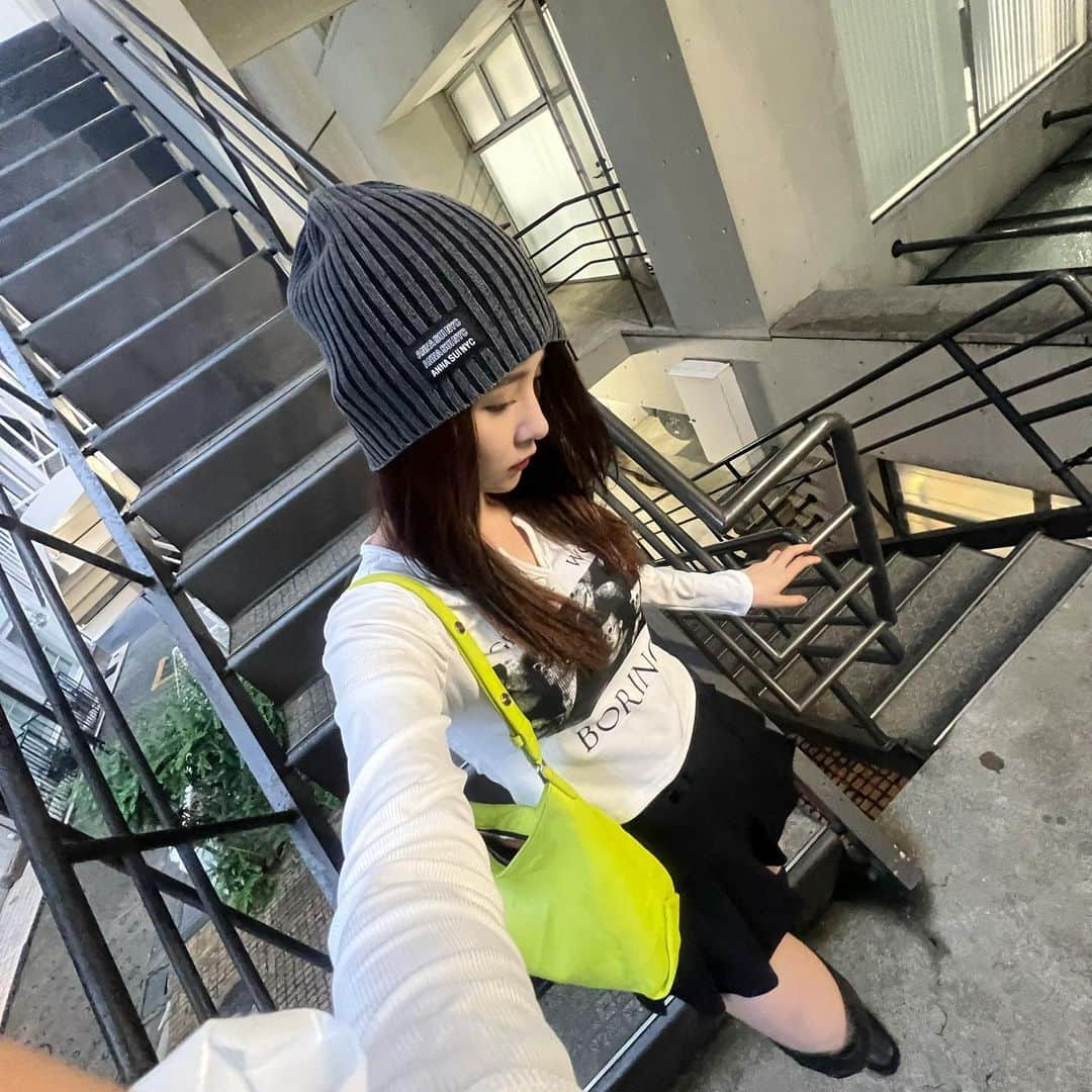 まつきりなさんのインスタグラム写真 - (まつきりなInstagram)「珍しくミニスカート😛  #まつきの私服」10月5日 19時00分 - matsuki_rina