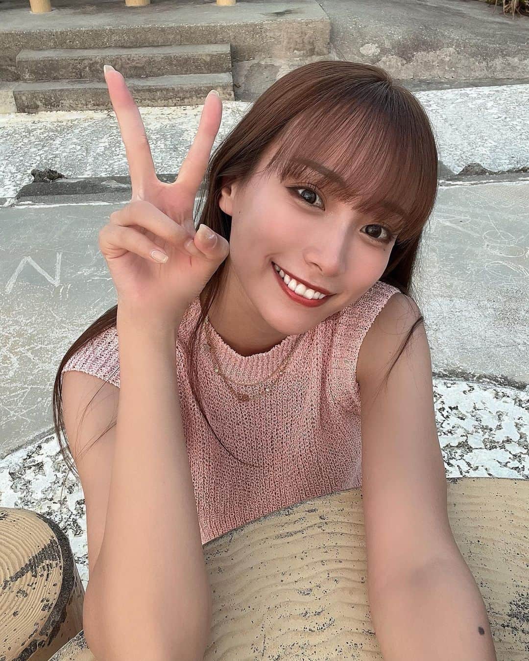 のインスタグラム：「宮古島２日目🌺  西平安名崎１年前のリベンジしてきた！ サンセット綺麗すぎて感動した〜🥹♡  #宮古島 #宮古島旅行  #サンセット #西平安名崎  #西平安名崎展望台」