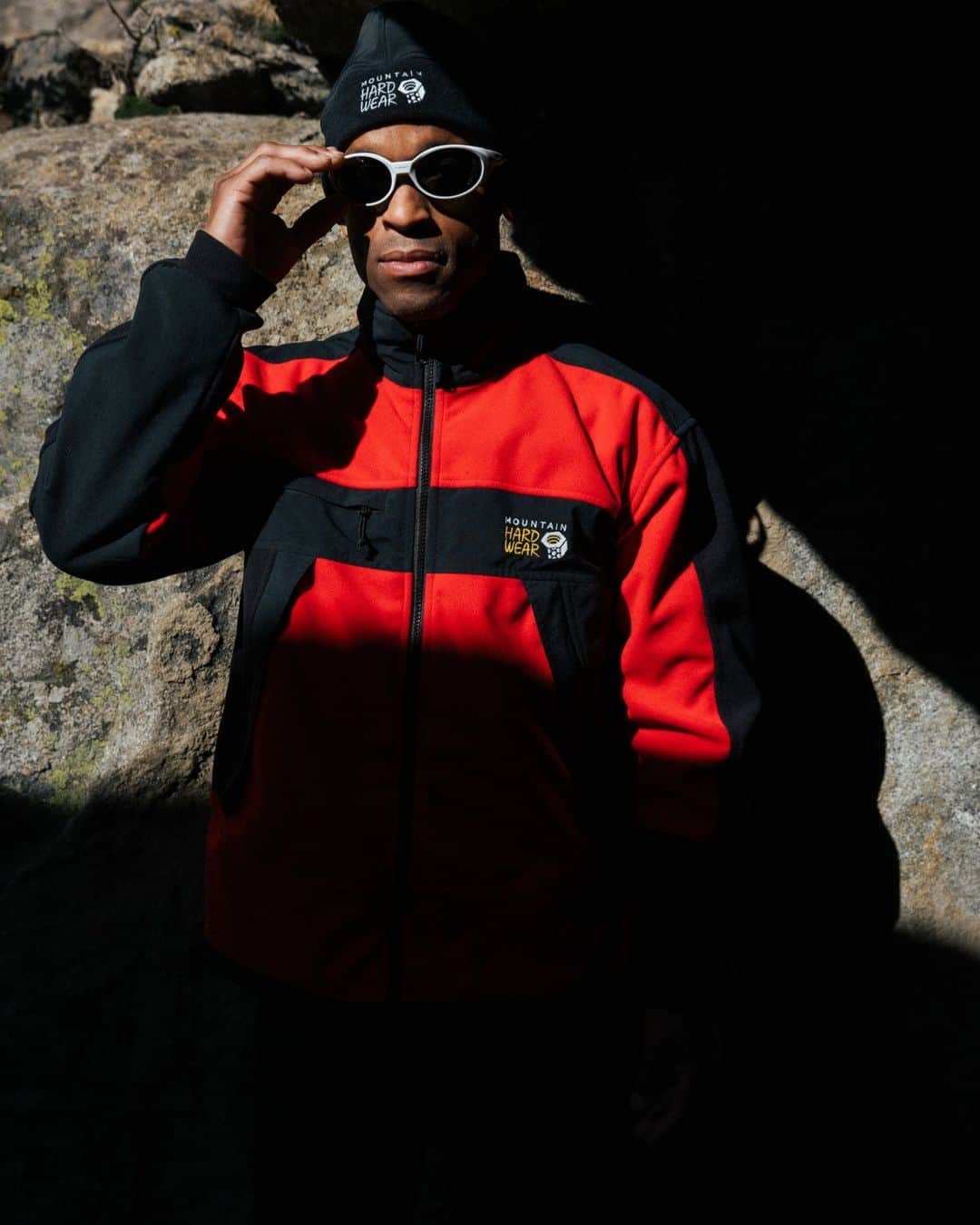 マウンテンハードウェア公式さんのインスタグラム写真 - (マウンテンハードウェア公式Instagram)「・ Windstopper® Tech jacket Reissue  1993年に登場したウインドストッパーテックフリースは防風性を持ち温かく、かつ非常にソフトで多くのユーザーに支持を受けたブランドの代表作でした。  ハードシェルでは実現出来ない柔らかい着心地ながら風を防ぐフリースジャケットを、現代のリサイクル素材に置き換え、新たにアップデートされたゴア社Windstopper®を採用しました。  #SeekWilderPaths #MountainHardwearSince1993 #Reissue」10月5日 19時01分 - mountainhardwear.jp