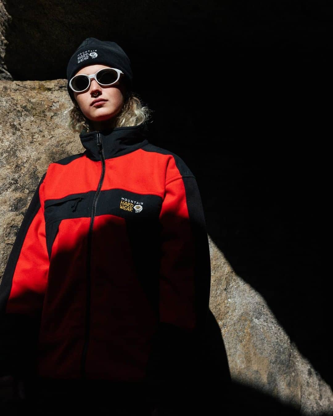 マウンテンハードウェア公式さんのインスタグラム写真 - (マウンテンハードウェア公式Instagram)「・ Windstopper® Tech jacket Reissue  1993年に登場したウインドストッパーテックフリースは防風性を持ち温かく、かつ非常にソフトで多くのユーザーに支持を受けたブランドの代表作でした。  ハードシェルでは実現出来ない柔らかい着心地ながら風を防ぐフリースジャケットを、現代のリサイクル素材に置き換え、新たにアップデートされたゴア社Windstopper®を採用しました。  #SeekWilderPaths #MountainHardwearSince1993 #Reissue」10月5日 19時01分 - mountainhardwear.jp
