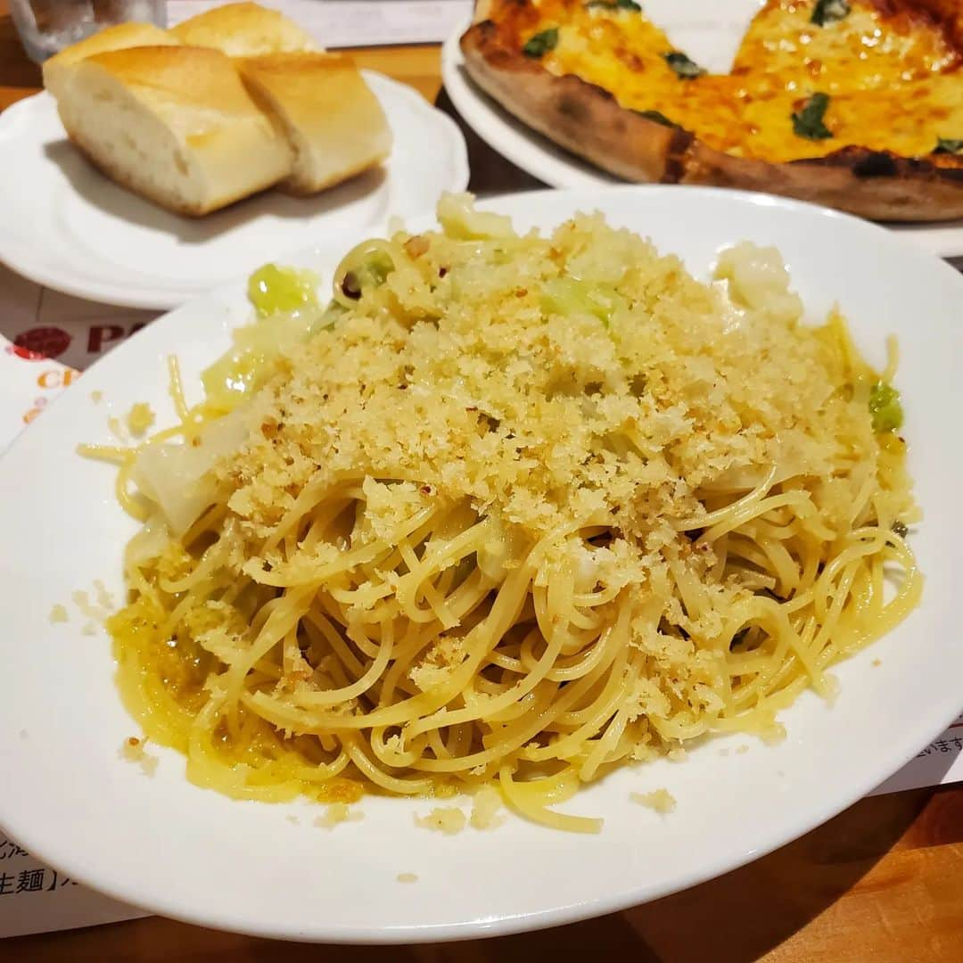 田畑竜介のインスタグラム：「最近の麺たち  ちゃんと食べてますよ😏  #麺 #パスタ #うどん #ラーメン  #博多皿うどん」