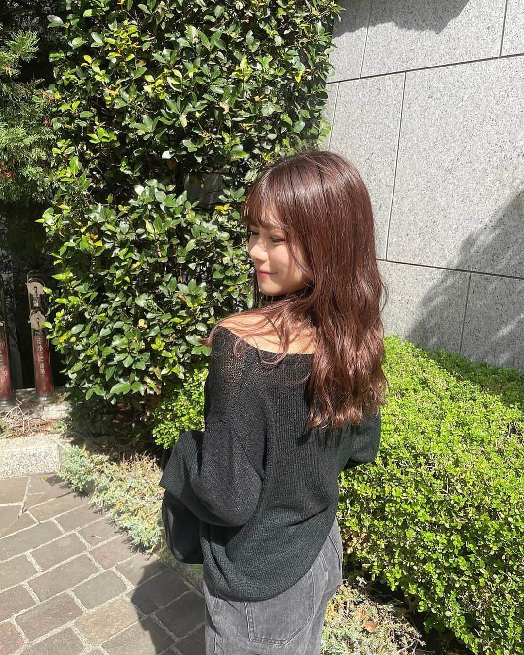のインスタグラム：「⁡ ⁡ ラーメン食べに行きたい気分🍜 ⁡ ⁡ ⁡ ⁡ ⁡ ⁡ ⁡ ⁡ ⁡ ⁡ ⁡ ⁡ いつもいいね＆コメントありがとうございます🧸🎀 ⁡ ⁡ #まりくま #POP #Popteen #ブラックコーデ #オールブラック #GRL #grl購入品 #グレイル #グレイル購入品 #instaootd #instadaily」