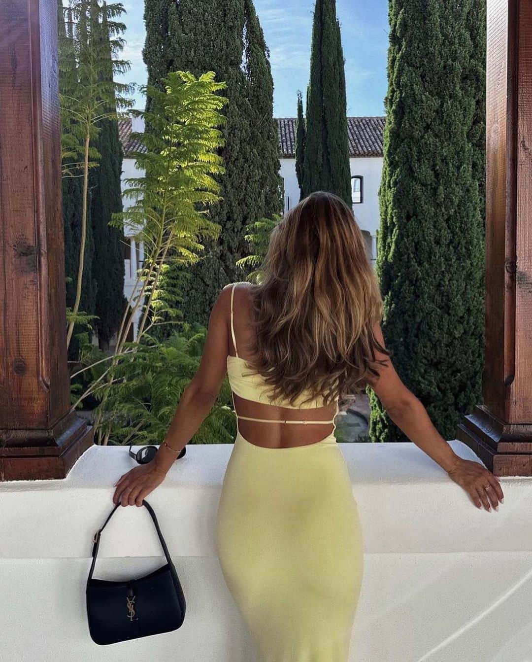 のインスタグラム：「Turn heads in the Cara Dress. 💛 As seen on @lauraceliav」