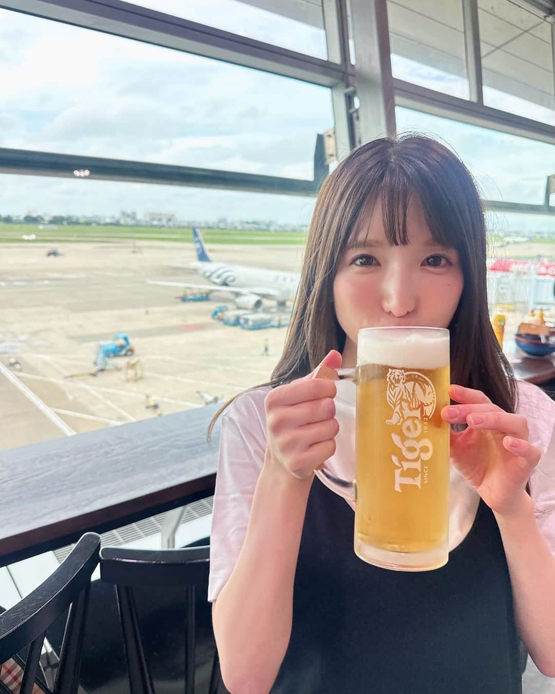 もえのあずきのインスタグラム：「前髪がMになってる🥹 #もえあず#タイガース#ベトナム旅行」