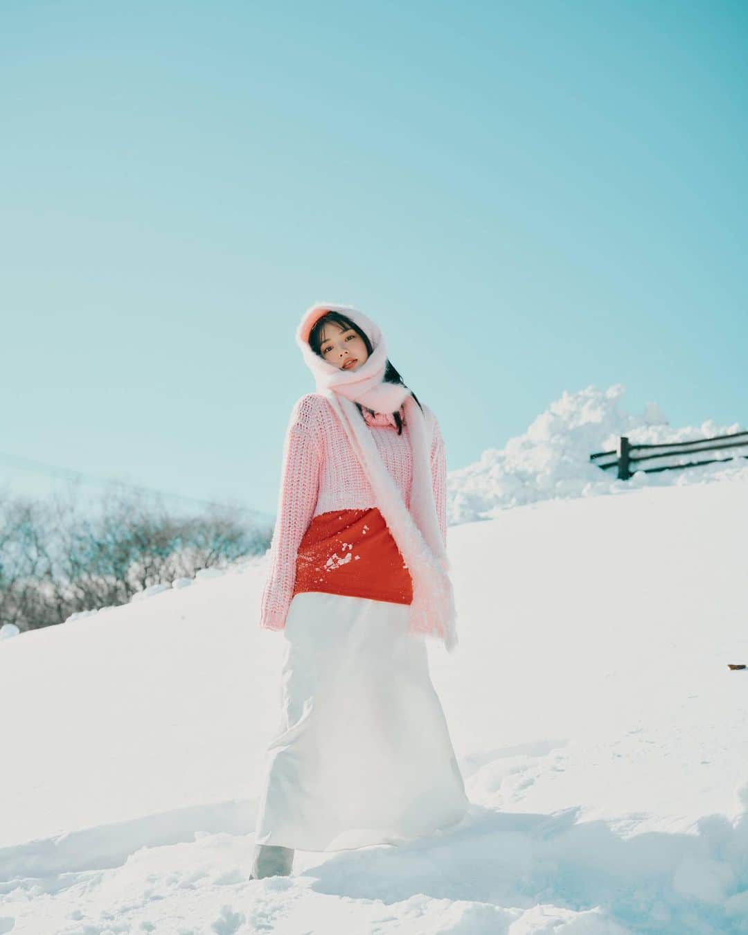 中村里帆さんのインスタグラム写真 - (中村里帆Instagram)「⛄️❄️  📷@ke___ke______  💄@ksyknk  👗@nozomi_koba」10月5日 19時59分 - __rihostagram__