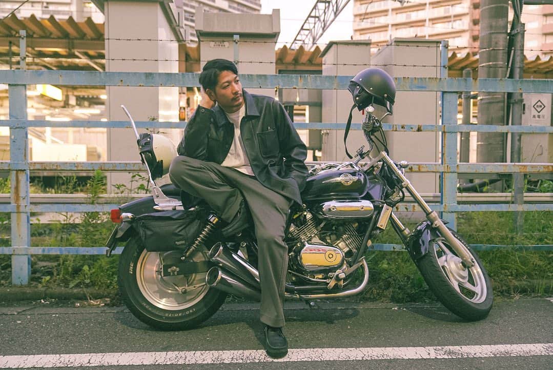 舟平のインスタグラム：「HUF×Schott / leather jacket  撮影 @batai914」