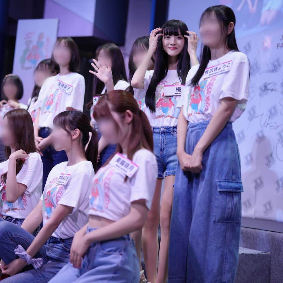 桃さんのインスタグラム写真 - (桃Instagram)「ファンの方々に撮って頂いたお写真達🥰🍑良い写真すぎるお気に入り💐素敵に撮ってくれてありがとう☺️🎀  #JJモデルオーディション2023 #ファンミーティング　#国民的彼女」10月5日 20時07分 - momo.1121_